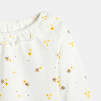 تي شيرت مُزين بطبعة زهور...